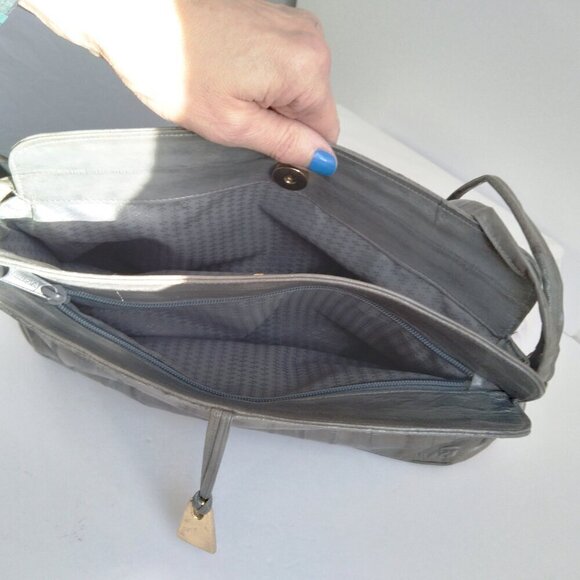 Vintage Grey Eel Skin Shoulder Bag ~ Remarkable Texture & Strength! - Picture 8 of 10